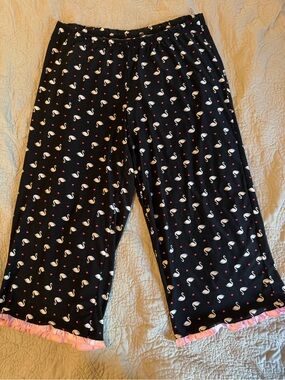 Jenni by Jennifer Moore Black Swan Print Pajama Bottoms with Pink Ruffle Hem